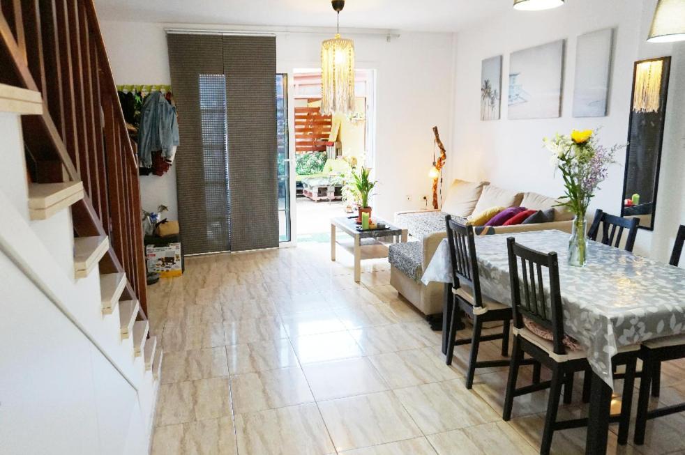 Casa La Sonrisa Shared House Hotel El Medano  Ngoại thất bức ảnh